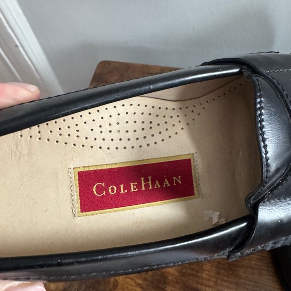 Cole Haan Classic Black Leather Loafers Size 7 Mens - Picture 2 of 5